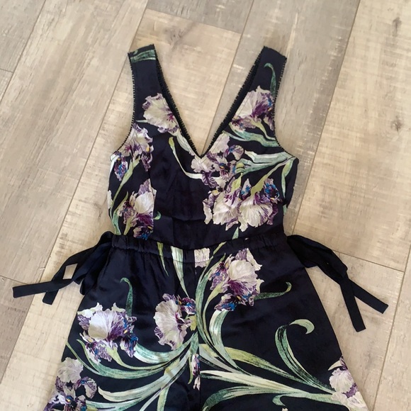 SOLD - CLUB MONACO Jumpsuit - Picture 2 of 4